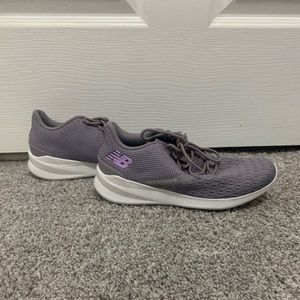 New Balance Women’s District Run V1 CUSH + Snkr